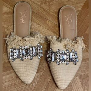 Crown Vintage Dizzy Mule in Cream